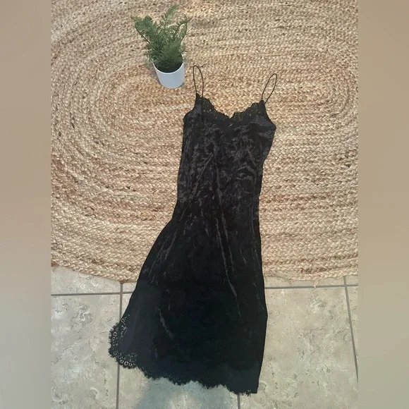BLACK VELVET AND LACE TRIM MIDI SLIP DRESS - Picture 1 of 6